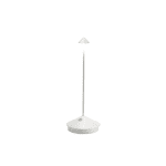 Zafferano - Lampada da Tavolo Pina Pro bianco La lampada da tavolo Pina Pro Led ricaricabile si presenta con un design snello e lineare, caratterizzato da un'eleganza inaudita, sposabile con qualsiasi ambiente interno ed esterno. Realizzata con corpo in pressofusione di alluminio verniciato e diffusore in policarbonato, la lampada Pina Pro Led dispone di una batteria a litio con una durata garantita per più di 13 ore e la luce LED fornisce una chiara ed omogenea luminosità su tutto l'ambiente in cui viene inserita. L'accensione e lo spegnimento sono possibili grazie ad un rapido tocco sulla base, per la dimmerazione invece basta una leggera pressione sul pulsante fino al raggiungimento della luminosità desiderata. Che stai aspettando? Scegli la finitura di colore che più si addice al tuo stile tra le 3 disponibili e lasciati affascinare dall'eleganza e dalla funzionalità della lampada Pina Pro Led! Dimensioni: Altezza 29 cm, Diametro base 10.5 cm, Diametro diffusore 3.4 cm Materiali: Alluminio, Policarbonato