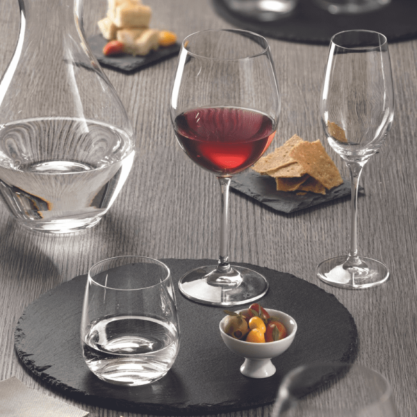 RCR - Bicchiere Acqua Invino I37 -  37cl - Set. 6 pz. Bicchiere elegante ideale per acqua e bibite. Diametro: Ø 8,6 cm Altezza: 9,2 cm Capacità: 37 cl