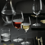 RCR - Bicchiere Acqua Invino I37 -  37cl - Set. 6 pz. Bicchiere elegante ideale per acqua e bibite. Diametro: Ø 8,6 cm Altezza: 9,2 cm Capacità: 37 cl